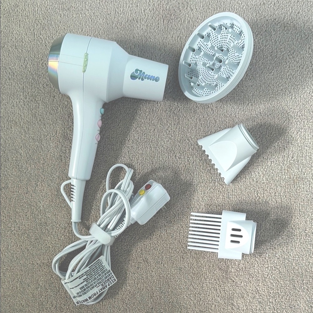 Mane This Totally Blows! Ionic Compact Hair Dryer